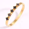 Pulsera de Acero de Titanio de Moda Transfronteriza Pulsera Elevada de Trébol de Cuatro Hojas Estilo Pareja No se Desvanece Oro de 18K Pulsera de Flores Venta al por Mayor