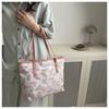 Bolsa Grande Estilo Fresco Pequeno Feminina 2024 Primavera e Verão Nova Moda Bolsas de Ombro Bordadas Borboleta Bolsas Tote Grande Capacidade Estilo Ocidental