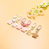 Llavero de gofre de estrella de cinco puntas realista y divertido, un colgante de estrella creativo y lindo, un accesorio versátil para mochilas y un regalo perfecto