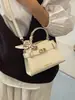 Bolso Cubo de Alta Gama Transfronterizo de Nicho para Mujer 2026 Nueva Moda Versátil Bolso Cruzado Bolso de Mano Exquisito Súper Popular