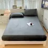 Sábana Bajera Ajustable de Terciopelo de Leche Pieza Única Otoño e Invierno Más Terciopelo Terciopelo de Coral Funda de Cama Cubre Cama Funda de Colchón Universal Todas las Estaciones Artículo Único Al por Mayor