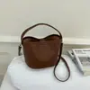 Super Quente Essenciais de Escritório Bolsa Tote Pequena Feminina 2026 Novo Verão Nicho Padrão Lichia Bolsa Saco Bolsa Transversal para o Trabalho