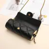 2025 Nuevo Estilo Bolso de Gelatina de Piel de Oveja Moda Estilo Chanel Cadena Bolso de Mujer Todo-partido Cuero Bolso de Hombro Cruzado para Mujer