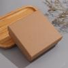 Caja de embalaje con cinturón de punto, caja de regalo con flores negras, caja de regalo cuadrada con cubierta de cielo y tierra.
