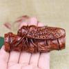 Adorno de Mano Tallado en Palo de Rosa, Adorno Tallado a Mano de Laos, Artesanía Tallada, Pieza Decorativa de Secuoya, Viene con Cordón Negro