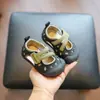 Sandalias decorativas de malla hueca moteada para bebé, transpirables, ligeras y cómodas, modelo de verano 2026, zapatos de playa para niños y niñas