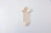 Meias Femininas Respiráveis Cor Sólida Malha Fina Estilo Coreano Meias Curtas Vazadas Absorventes de Suor Fabricante de Meias de Algodão Femininas Venda por Atacado Dropshipping