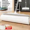Rodillo quitapelusas de mango largo con rodillo adhesivo reemplazable, ideal para limpiar polvo y pelo de camas y suelos, con papel desprendible