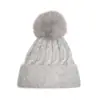 Chapéu de Tricô Espesso e Quente de Pelo de Coelho para Mulheres Outono e Inverno, Chapéu de Lã Fashion com PomPom de Pelo de Raposa, Chapéu Versátil com Proteção para Orelhas, Pronto para Entrega Transfronteiriça