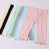 Calças Finas de Verão para Crianças Pequenas Médias Grandes Leggings para Meninas Cor Doce Modal Calças Capri Borda com Babados Leggings Infantis