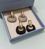Novos Brincos de Diamante de Cobre da Primavera de 2024 Design de Moda Brincos Únicos para Mulheres Elemento de Luxo Leve Brincos