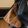 Bolsa de Grande Capacidade para Mulheres 2025 Nova Moda Nicho Outono e Inverno Versátil Bolsa de Ombro Bolsa Tote de Alta Qualidade para o Dia a Dia