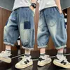 Shorts Jeans de Verão para Meninos 2026 Novo Estilo Roupa Infantil Versão Coreana Fresco e Estiloso Roupa de Trabalho Versátil Calça de Cinco Pontos Calça de Comprimento Médio