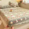 Conjunto de lençóis de cama de veludo com floco de neve, três peças, marca Simmons, à prova de sujeira e poeira, forrado com fleece para o inverno, capa protetora de cobertura total, estilo de capa de cama taiwanesa