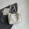 Bolsa de grande capacidade feminina 2024 verão nova chegada bolsa de lona cor contrastante listrada para todos os jogos bolsa nas axilas