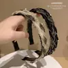 Estilo Coreano Luxo Leve Strass Fina Tiara Presilha de Cabelo Feminina Dentes Antiderrapante Simples 2026 Nova Celebridade da Internet Elástico de Cabelo Presilha de Cabelo Acessórios de Cabelo