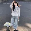 Conjunto de Sudadera con Capucha y Parches a Rayas Estilo Coreano para Niñas y Pantalones de Mezclilla con Lazo para Niños Medianos y Mayores