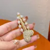 Presilha de Cabelo com Strass e Pérolas, Presilha Lateral para Cabelo Solto, Acessório de Cabelo para a Parte de Trás da Cabeça, Presilha Bico de Pato de Liga de Estilo Levemente Luxuoso, Fornecimento de Distribuição Transfronteiriça