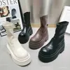 Botas de Moda Estilo Coreano con Suela Mochi para Mujer Impermeables Plataforma Suela Gruesa Botas Cortas para Bajitas de Moda Elásticas Versátiles Botas Adelgazantes