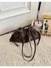 Bolsa de Ombro Tecida Estilosa para Mulheres de Comércio Exterior Transfronteiriço, Nova Moda de Alto Valor Bolsa Nuvem Retrô, Bolsa de Ombro para o Dia a Dia