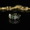 Tiktok mismo estilo Micro incrustado circonita Verde suerte flor de cuatro hojas anillo femenino luz lujo temperamento todo partido moda anillo anillo anillo