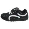 Zapatillas blancas retro ligeras versátiles de suela gruesa para mujer, nuevo modelo otoño 2026, deportivas de entrenamiento alemanas con suela blanda que aumentan la altura