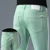Jeans Amarelo de Alta Qualidade para Homens Outono 2026, Corte Slim, Elástico, Calça Longa, Fashion, Casual, Versátil, Tendência, Cor Sólida