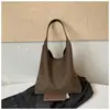 Bolso Casual de Gran Capacidad para Mujer Otoño 2025 Nuevo Elegante Sencillo Chic Bolso de Hombro Único Bolso Tote de Personalidad para Viajar