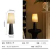Nova luminária de mesa decorativa de tecido vintage para quarto, cabeceira, escritório, lâmpada de ambiente artística simples e texturizada em madeira esculpida