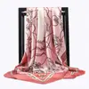 Atacado de fábrica lenço de seda para presente feminino lenço quadrado grande 90CM seda nova seda artificial estampado outono e inverno lenço de cetim