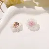 Cuentas Tubulares de Lujo Ligero Vintage Flor Hueca Margarita Pendientes DIY Tachuelas Clips Laterales Funda de Teléfono Decoración de Flor para Zapatos Accesorios