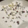 Decorações de Nail Art em Formato de Cruz com Diamantes, Acessórios de Unha Gótico Brilhantes Tendência em Liga de Strass Usáveis, Strass para Unhas Atacado