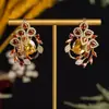 Nuevos pendientes de estilo europeo y americano con patrones florales huecos vintage, elegantes accesorios de alta gama estilo antiguo para mujer
