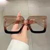 Monturas de Gafas Cuadradas Retro con Remaches para Hombres y Mujeres 2025 Nuevas Monturas de Gafas Transfronterizas Sin Maquillaje Anti Luz Azul Gafas Lisas de Moda