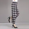Pantalones de Seda Helada de Nuevo Estilo de Nueve Puntos para Mamás, Pantalones Florales con Cintura Elástica, Antimosquitos, Corte Holgado, Pantalones Casuales Versátiles, Pantalones de Abuela