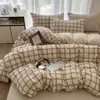 Juego de Ropa de Cama Cuatro Piezas de Lino Retro Grueso con Pliegues y Cuadros, Algodón Lavado al Agua Amigable con la Piel, Funda Nórdica, Sábana Plana, Sábana Ajustable