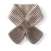 Bufanda de cachemira a rayas de punto cruz estilo coreano para niños, calentador de cuello de lana cálido de moda para niños y niñas