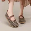 26 Zapatos de Tela Old Beijing para Mujer Primavera Verano Nuevos Tejido Fly Knit Transpirables Mary Janes Calados Zapatos de Mujer Una Correa Cómodos Zapatos para Mamá