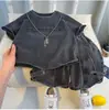 Conjunto Elegante de Manga Curta Estilo Coreano para Meninos, Roupas Infantis de Alto Padrão para o Verão, Conjunto de Duas Peças Tendência: Camiseta e Shorts Estilo Streetwear para Bebês