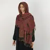 Xale Jacquard de Castanha com Lenço de Cabeça, Traje Étnico para Viagem de Xinjiang Xizang Sudoeste da China, Manto Espesso