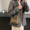 Bolsa de viagem com textura de design de nicho 2024 inverno nova bolsa de bolinho de corrente de diamante retrô