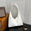 Bolso de mano casual relajado para mujer, gran capacidad, nueva moda 2026, bolso de hombro suave de cuero para el trabajo