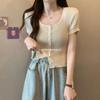 Camiseta Socialite Estilo Coreano da Moda para Mulheres Verão Novo Estilo Hong Kong Retrô Cardigã Tricotado Curto Gola Quadrada Top de Manga Curta Tendência