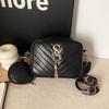 Bolso Pequeño de Correa Ancha Estilo Coreano de Moda para Mujer, Bolso Cámara Versátil con Diseño de Nicho Otoño 2026, Elegante Bolso Cuadrado Pequeño Cruzado