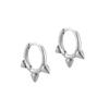 Aretes de Aro Lisos Elegantes Retro Europeos y Americanos de Lujo Accesible Aguja de Plata S925 Metal Estilo Moda Versátiles Aretes Femeninos