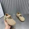 Estilo popular de sapatos casuais femininos de linho, sem cadarço, de uma tira, novos para o outono de 2026, respiráveis, casuais e confortáveis