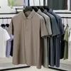 Camisa Polo Genuina de Marca para Hombre de Manga Corta, Blanco de Seda de Hielo de Alta Gama, Tacto de Alta Gama, Camiseta de Verano con Cuello y Media Manga