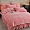 Nuevo Juego de Cubre Cama de Terciopelo Tallado de Cuatro Piezas, Terciopelo Térmico Grueso de Alto Peso para Invierno, Cubre Cama Completamente Mate, Terciopelo de Leche