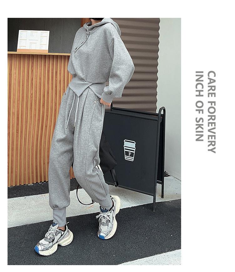 跨境淘货源分销2024秋冬季新款街头潮流减龄小个子爆款欧货网红款运动套装休闲运动气质休闲时尚流行新款秋装秋装女装时尚套装套装女装秋季套装女套装女女士运动服女装两件套套装卫衣套装休闲套装秋季套装女装时尚套装盐系休闲套装女装2024百搭设计感小众洋气欧货阿里国际站跨境采购Cross-border, shopping source, foreign trade, export, distribution 2024 fall, winter, new, street trend, explosive, European goods, network red, sportswear, leisure sports, temperament leisure, fashion popular, new autumn wear, autumn women's wear, fashion suit, women's wear, women's wear, women's wear, women's sportswear, women's two-piece, hoodie suit, casual suit, autumn suit, women's wear, Fashion suit salt department, casual suit women's dress, Ali International Station, cross-border procurement