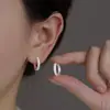 Pendientes de Aro Lisos con Pasador de Plata 925 para Mujer 2025 Nuevo Popular Diseño de Nicho Pendientes de Gama Alta Pendientes de Lujo Accesible